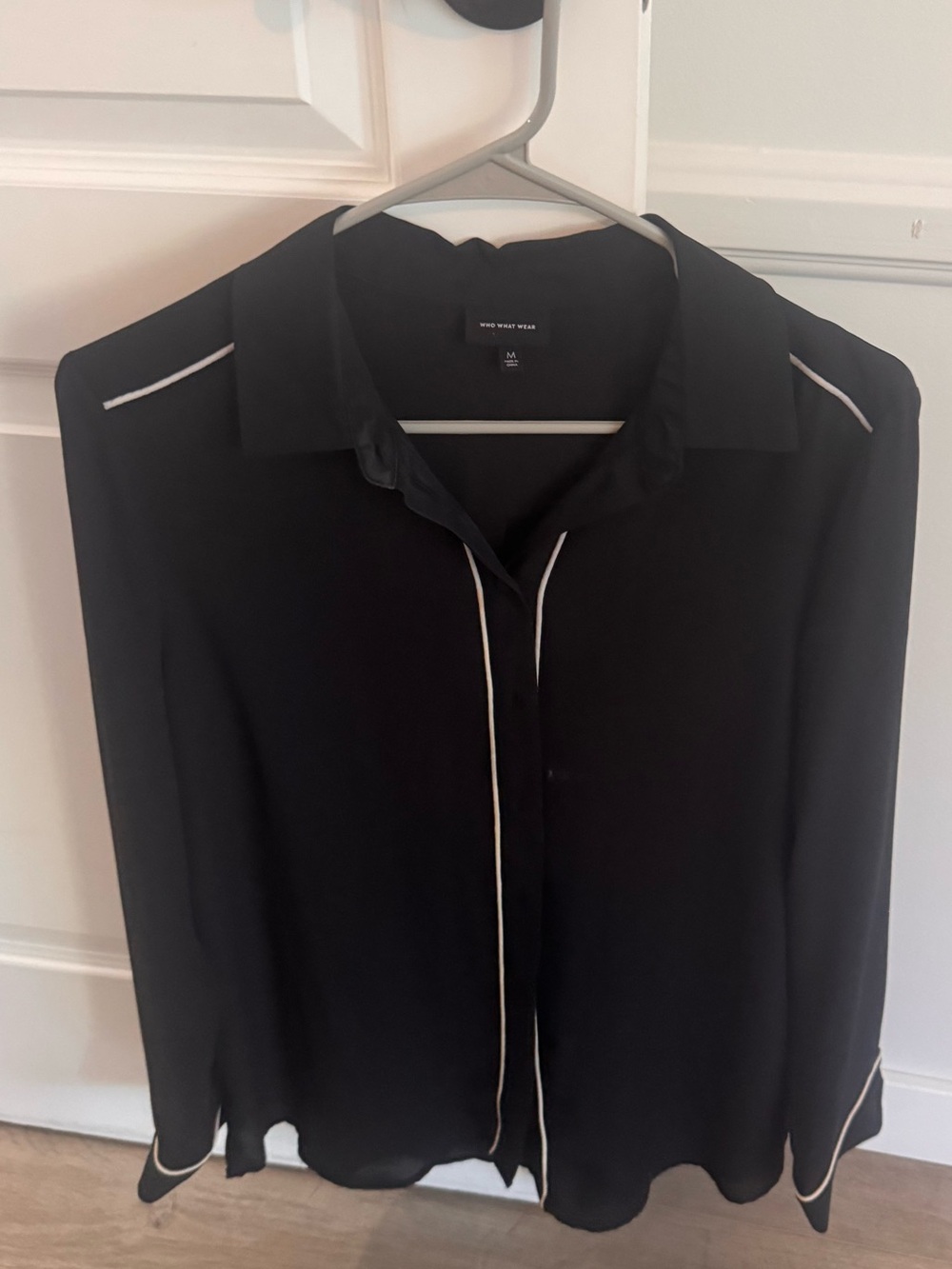 Who What Wear Black Button-Up Blouse with White Piping Trim